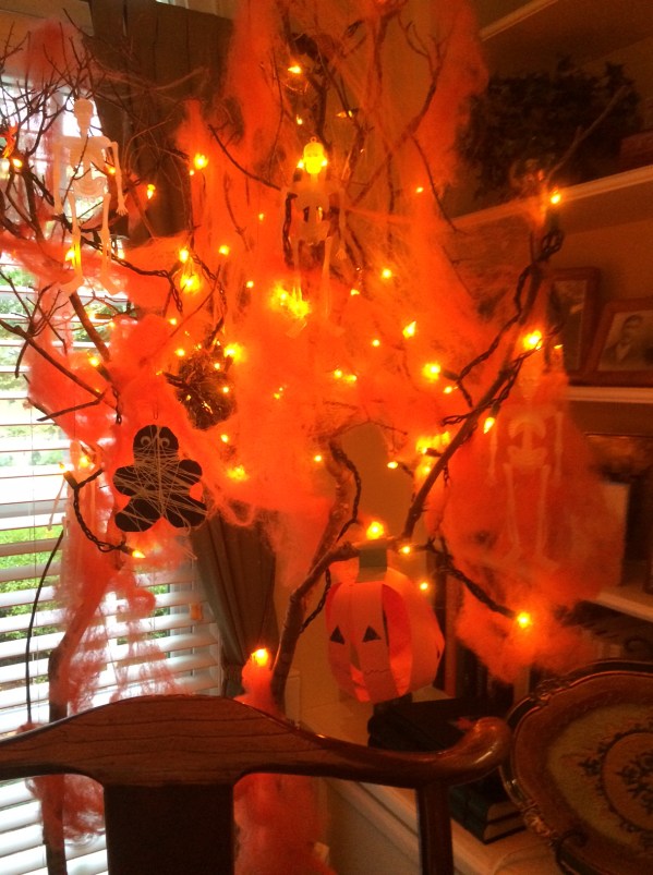 Halloween tree