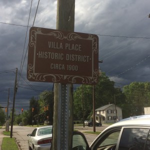 villa place historic sign