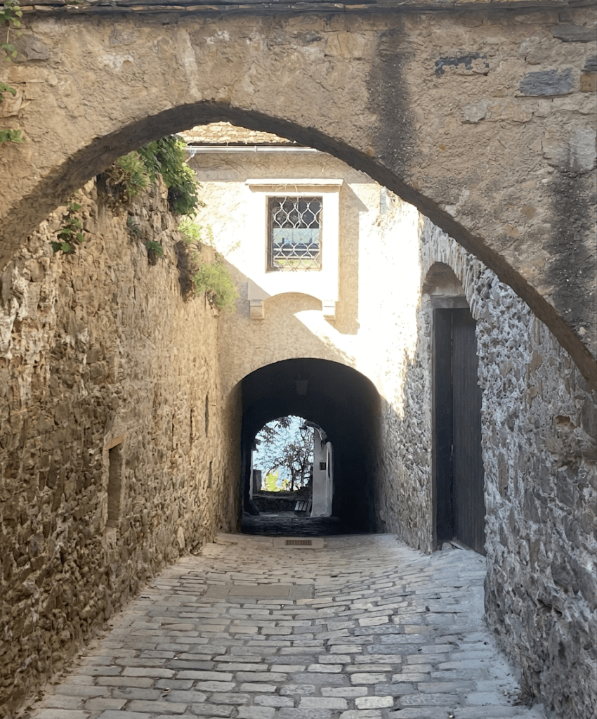 durnstein alley